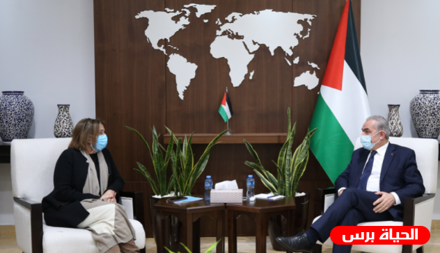 اشتية يطالب بالضغط على الإحتلال لوقف الاقتطاعات من المقاصة